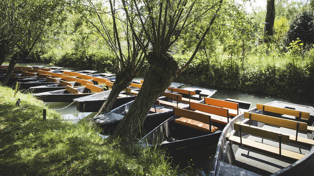 Bootjes op de grachten van het Marais Poitevin